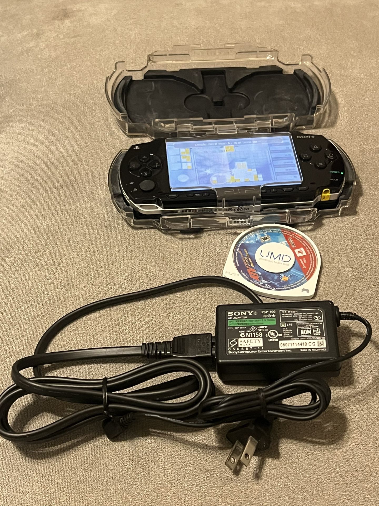 Sony PlayStation Portable PSP 1001 with case