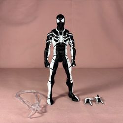 Future Foundation Spider-Man (2022) With Accessories