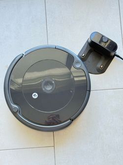 Vacuum robot from Roomba