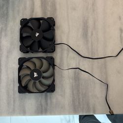 2 Corsair 120 millimeter fans for gaming PC