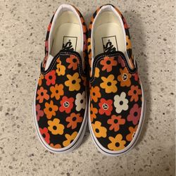 Brand New Vans Womens Size 5
