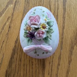 Ceramic Egg Trinket Holder 