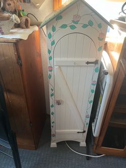 Decorative chest