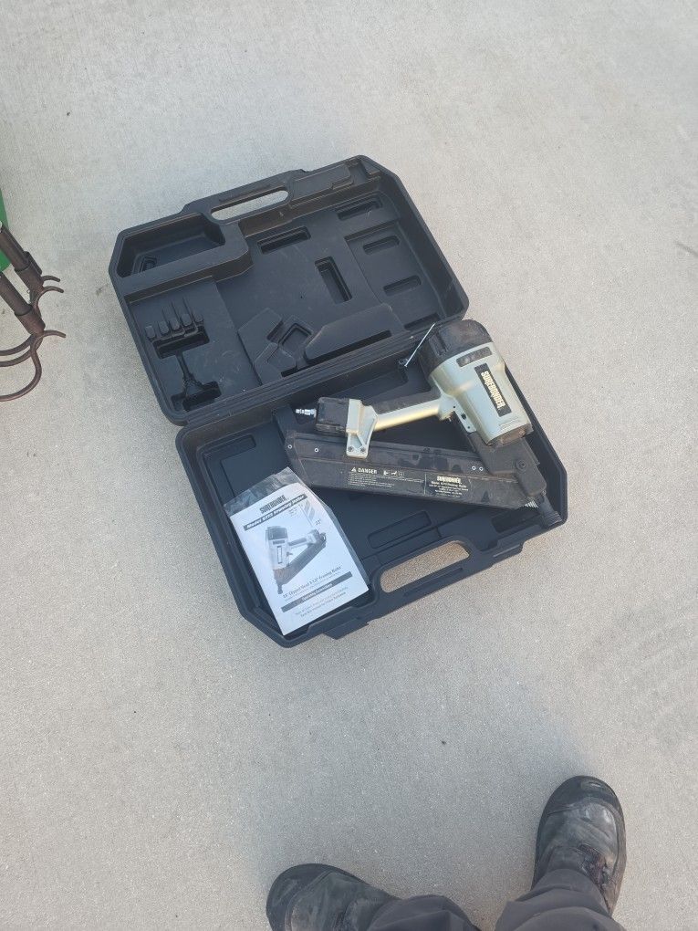 Model 9773 Framing Nailer