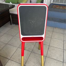 Kids drawing easel