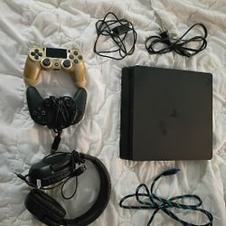 PlayStation 4 Console 