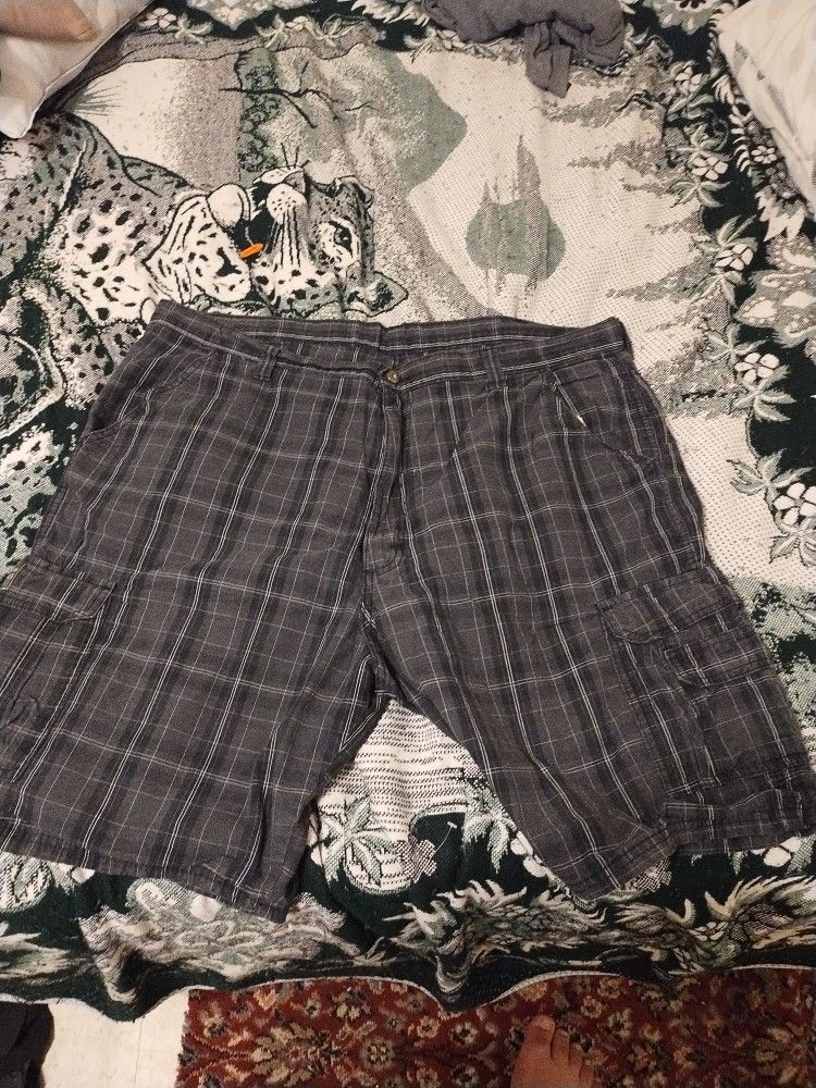 Shorts Size Xl