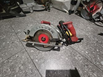 Skilsaw Milwakee Circular Saw