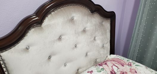 Twin Size Bed Very Good Condition