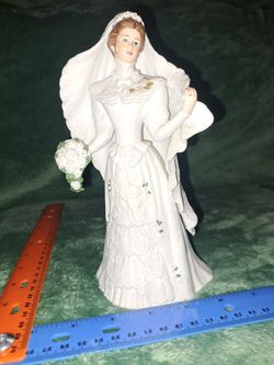 LENOX Taiwan Handcrafted THE CENTENNIAL BRIDE 8.5" Fine Porcelain Sculpture 
