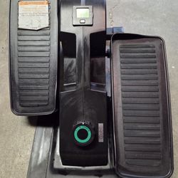 Cubii Go Seated Elliptical Machine