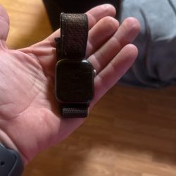 Apple Watch SE Used Just Got Upgrade Make Offer 