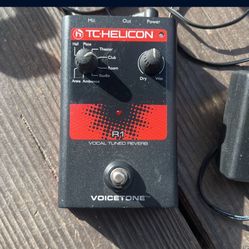 TC HELICON VOCAL REVERB PEDAL 