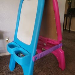 Crayola Chalk And White Board EASEL
