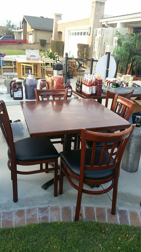 1 Dining room table (3 by 3 feet) with 4 chairs for Sale in Anaheim, CA