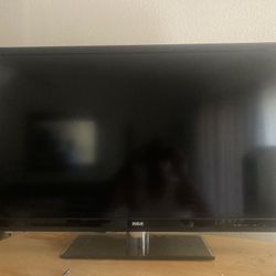 RCA 32 IN HD LCD