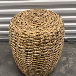 Wicker Round End Table 