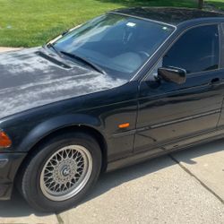 2000 BMW 323i
