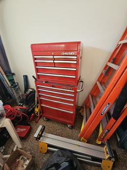 Husky 27-11 combo tool chest