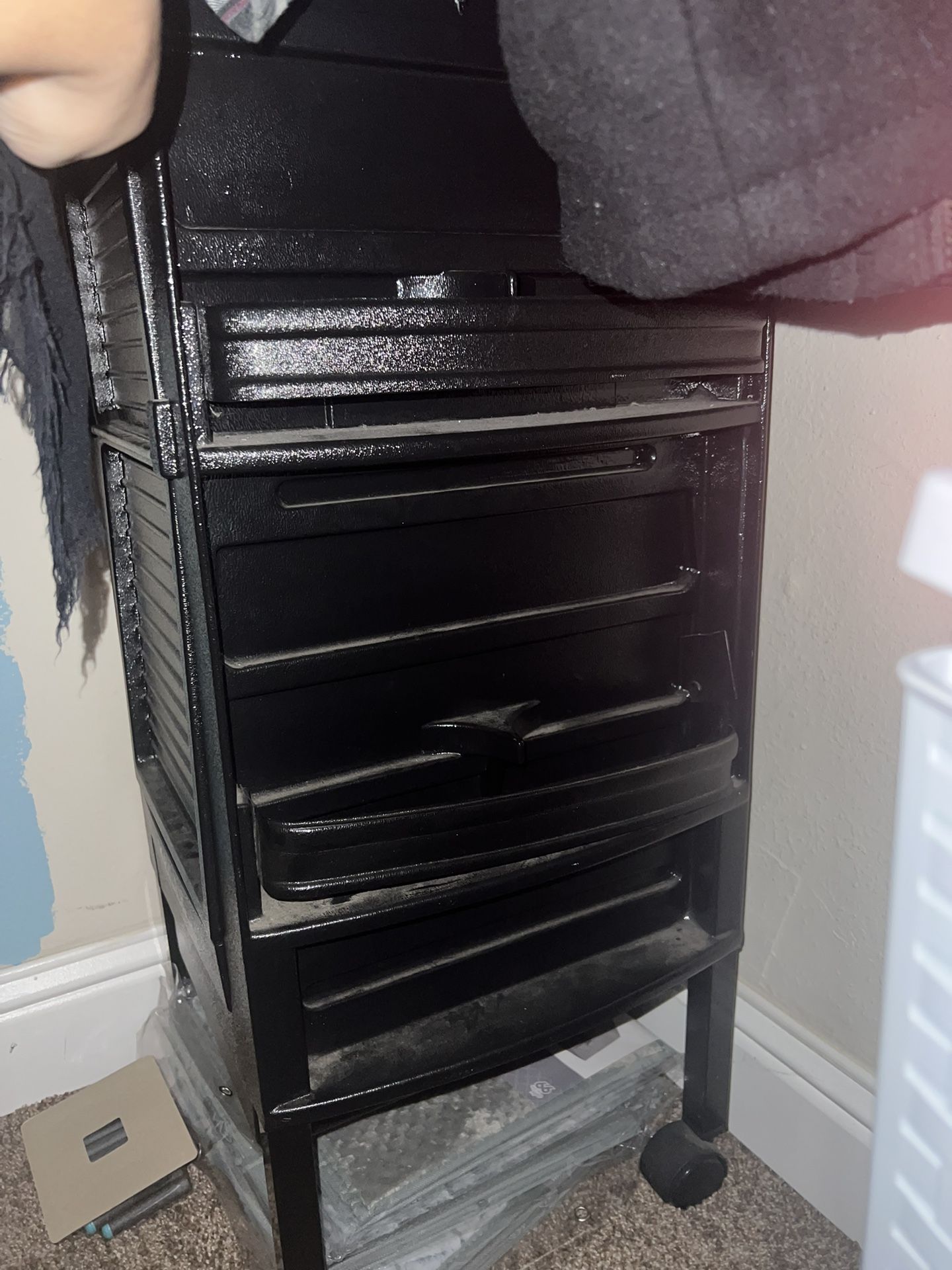 Salon Cart For A Stylist 