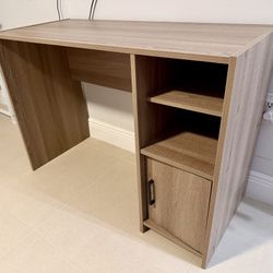 Kossuth Oak Desk - Rooms to Go