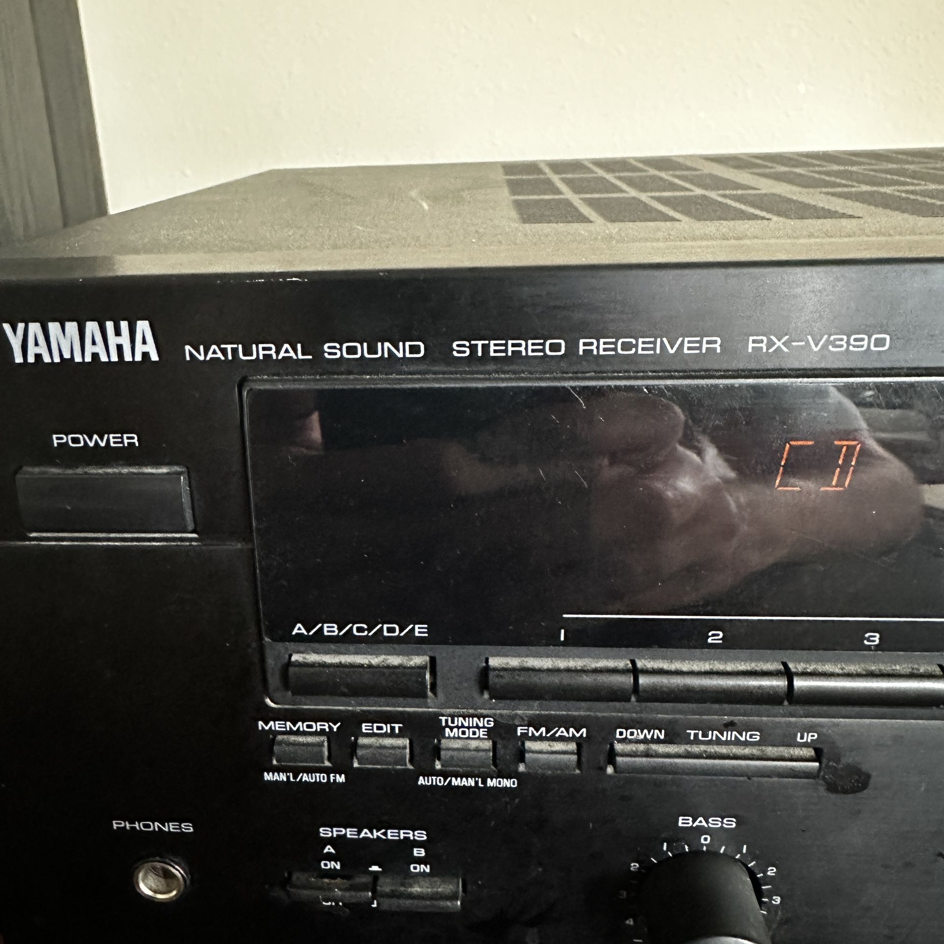 Yamaha Rx-V390 5.1 Channel 180 W Natural Sound Stereo Receiver tested Works