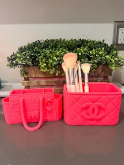 Makeup brush holders