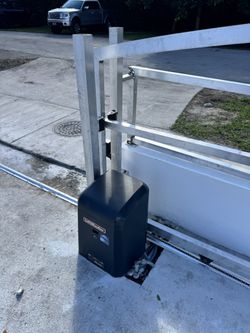 Gate Opener / Portones Eléctricos