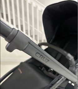Uppababy Cruz v2 lightweight stroller