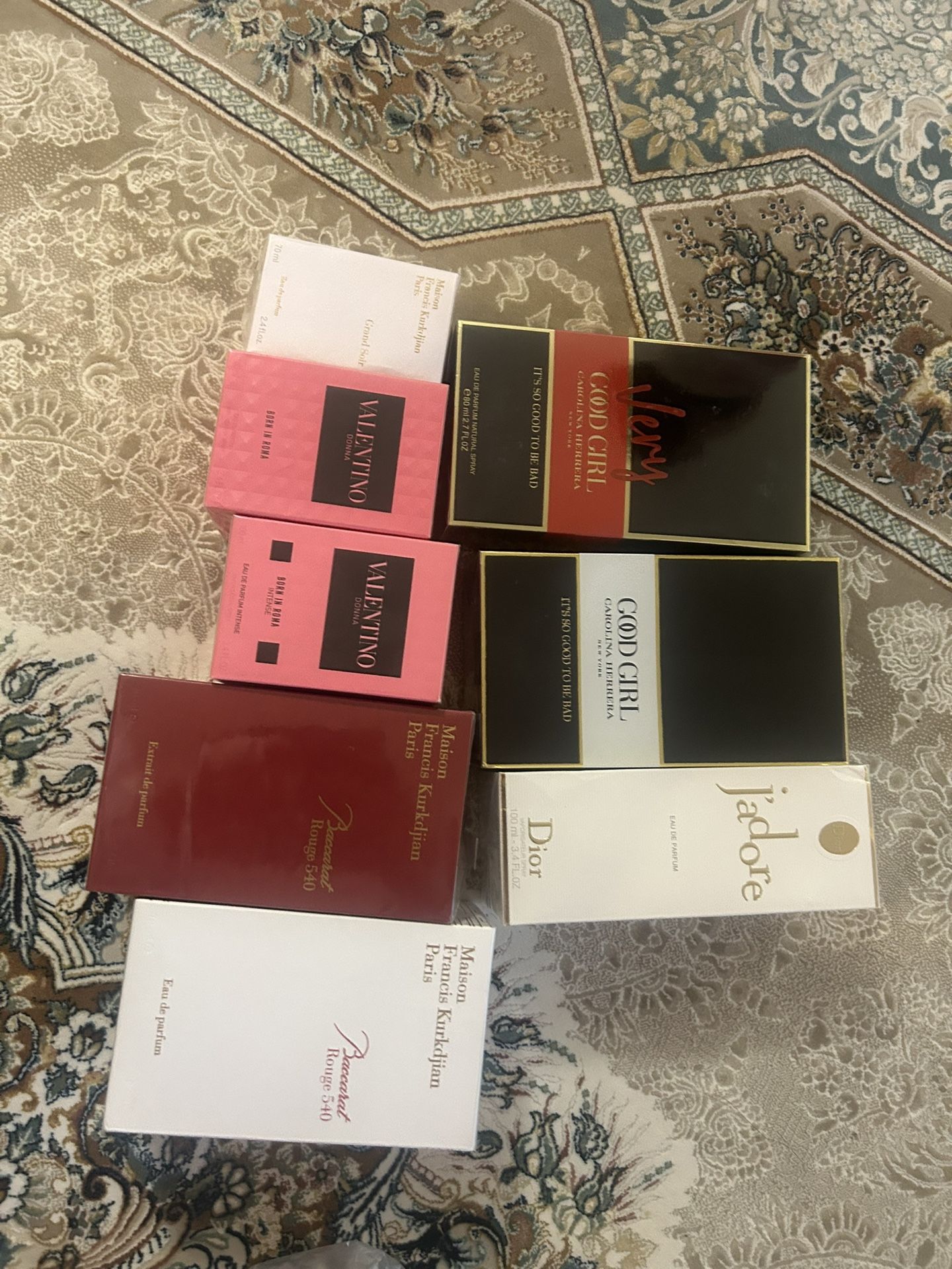 Women’s Perfume And Men’s Cologne
