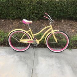 26” Huffy Cranbrook Ladies Yellow Beach Cruiser 