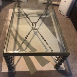 Coffee Table With Glads Top