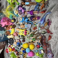 Take all assorted toys  78 pieces to be exact  Will not separare  Must take all