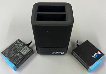 OEM GoPro Dual Battery Charger with 2 GoPro Batteries for HERO5,6,7,8