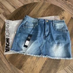 New Denim Skirt size m