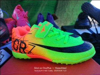 Kids 9c turf soccer cleats