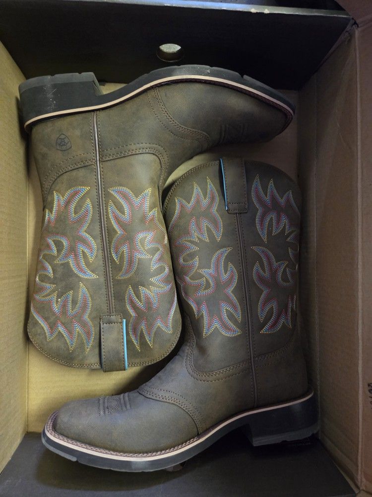 Womens Arait Boots