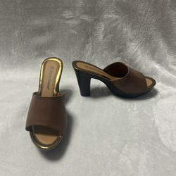 Women’s Pierre Dumas brown light weight open toe platform block heels size 10
