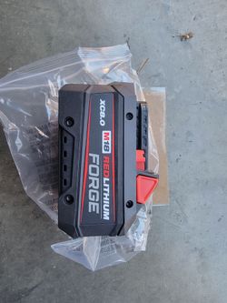 Milwaukee M18 REDLITHIUM FORGE XC8.0 Battery