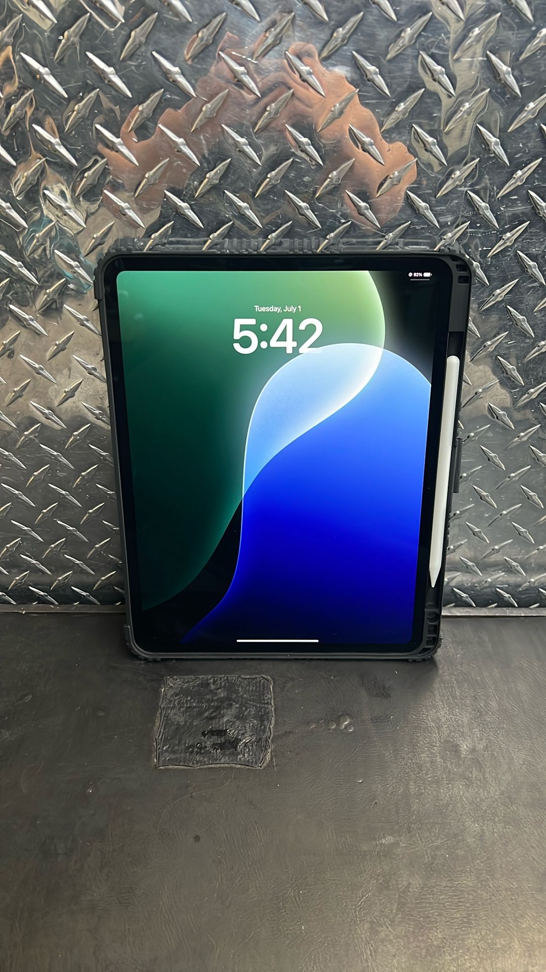 Apple iPad Pro 13-Inch Tablet M4 256GB A2925 MVX23LL/A