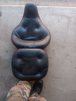 Mustang Seat For Harley Davidson Softail