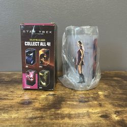 2008 Star Trek Collectable Glasses! 2/4 UHURA