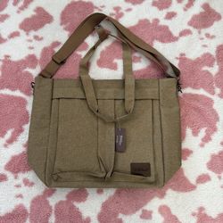 Brand new Belle Russo 13.8” tote cooler bag 🤎 With original tags — unused, pristine condition.