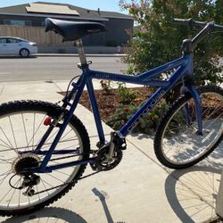 Men’s Mountain Bike - Cannondale Delta 500