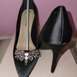 Black High Heels 5.5