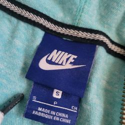 Nike Sweater 