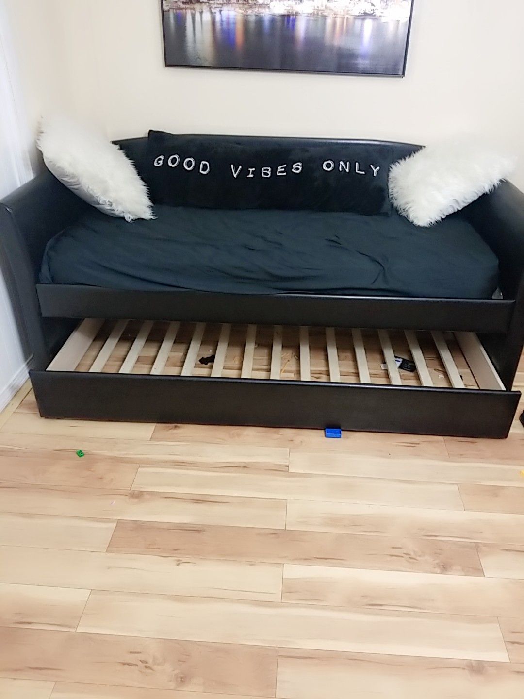 Trudle bed with mattress