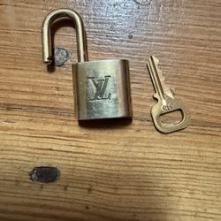 Louis Vuitton Gold Padlock with Key #315