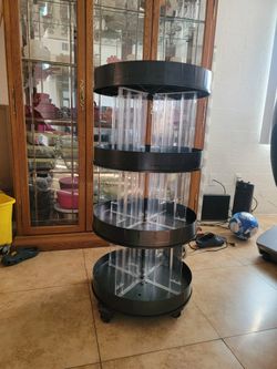 Mueble Redondo Con Llantas Para Mostrar Cosas A Venta ..comerc