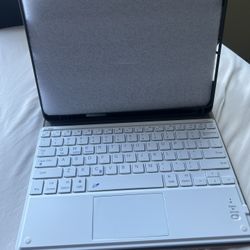 Ipad Case W/ Magnetic Keyboard